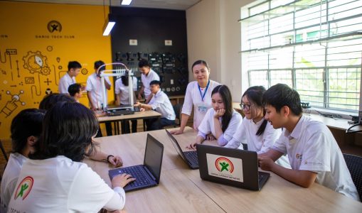 THPT Hoà Vang Đón Nhận Phòng Makerspace Từ Tổ Chức Dariu Foundation (Thuỵ Sỹ)