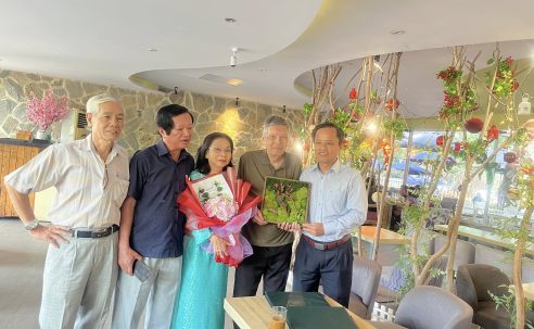 Ngày hội ngộ ấm áp: Thầy trò Hòa Vang hội ngộ cùng thầy Nguyễn Hường tại TP.HCM